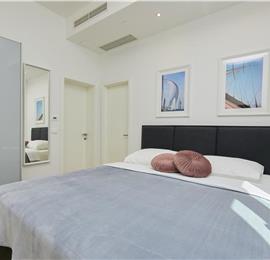 6 Bedroom Seafront Villa with Pool near Slano, Sleeps 12-14